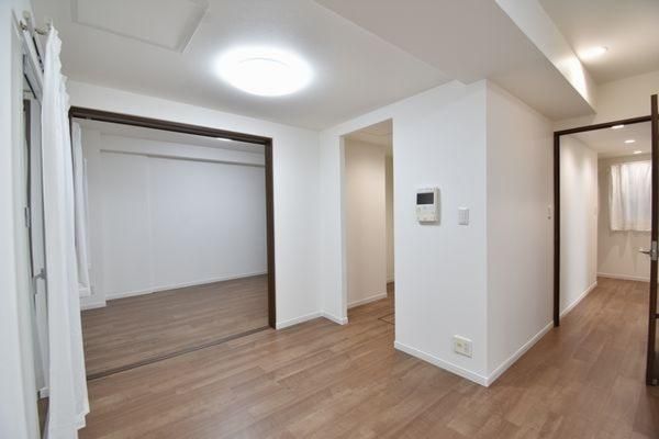 Renovated 3LDK Apartment in Toyohira Ward, Sapporo - Thumbnail 4