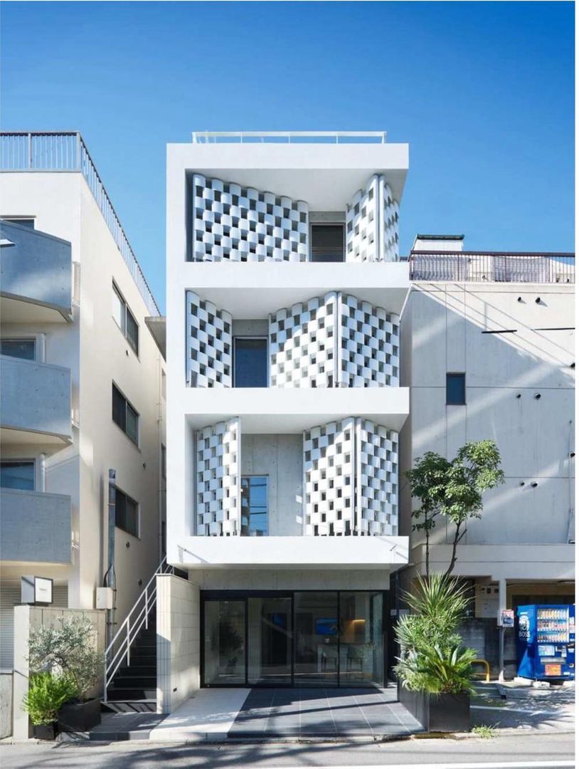 Renovated 6LDK House in Ebisu, Shibuya for Sale - Thumbnail 2