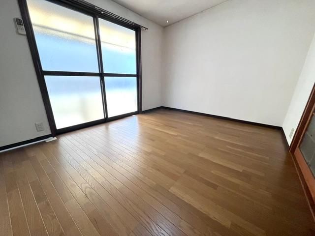 4LDK Wooden House for Sale in Ukyo-ku, Kyoto near Uzumasa Station - Thumbnail 4