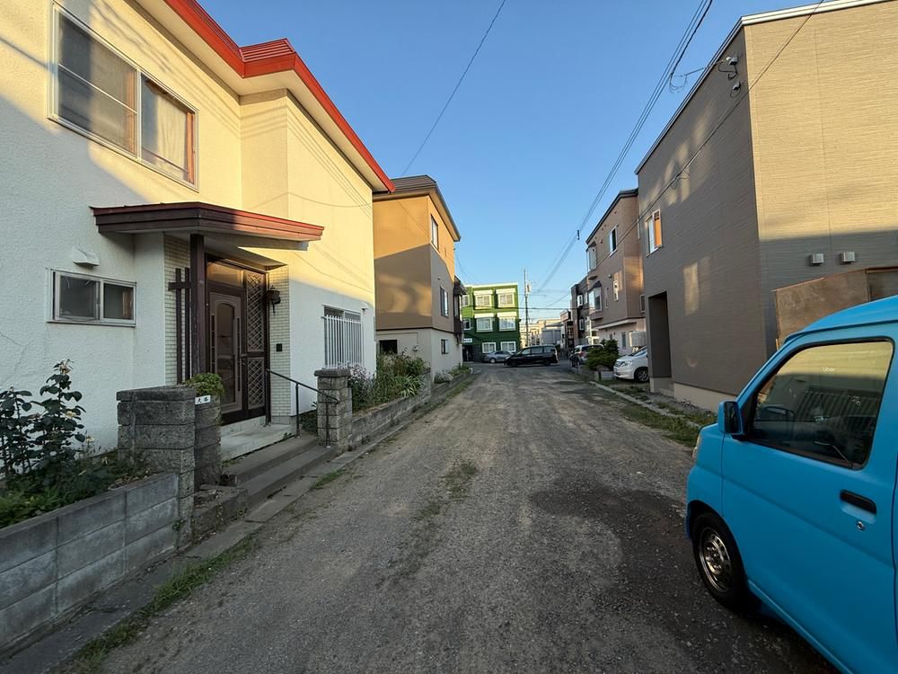 5LDK Detached House for Sale in Higashi-ku, Sapporo, Near Shindo-Higashi Station - Thumbnail 3