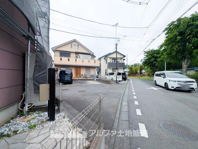 Renovated 3LDK House in Hamura, Tokyo - 27,990,000 Yen - Thumbnail 2