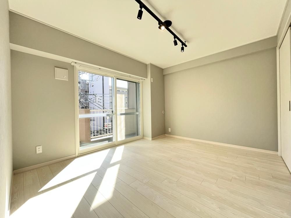 Renovated 3LDK Apartment in Kashiwa, Chiba - 77.62m² - Thumbnail 2