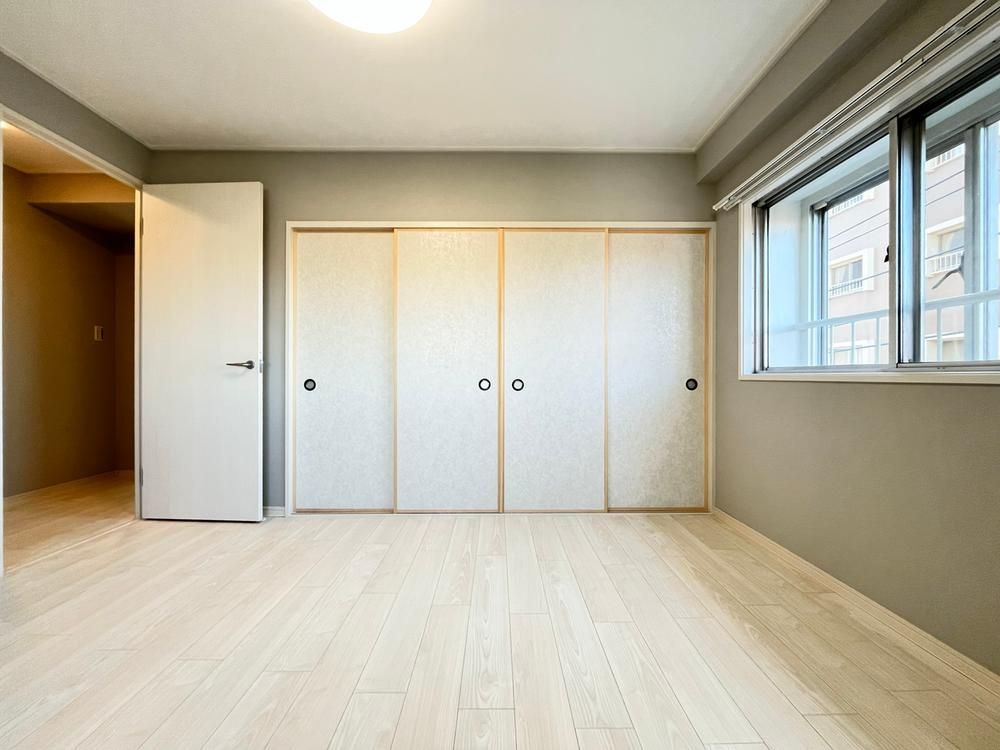 Renovated 3LDK Apartment in Kashiwa, Chiba - 77.62m² - Thumbnail 3