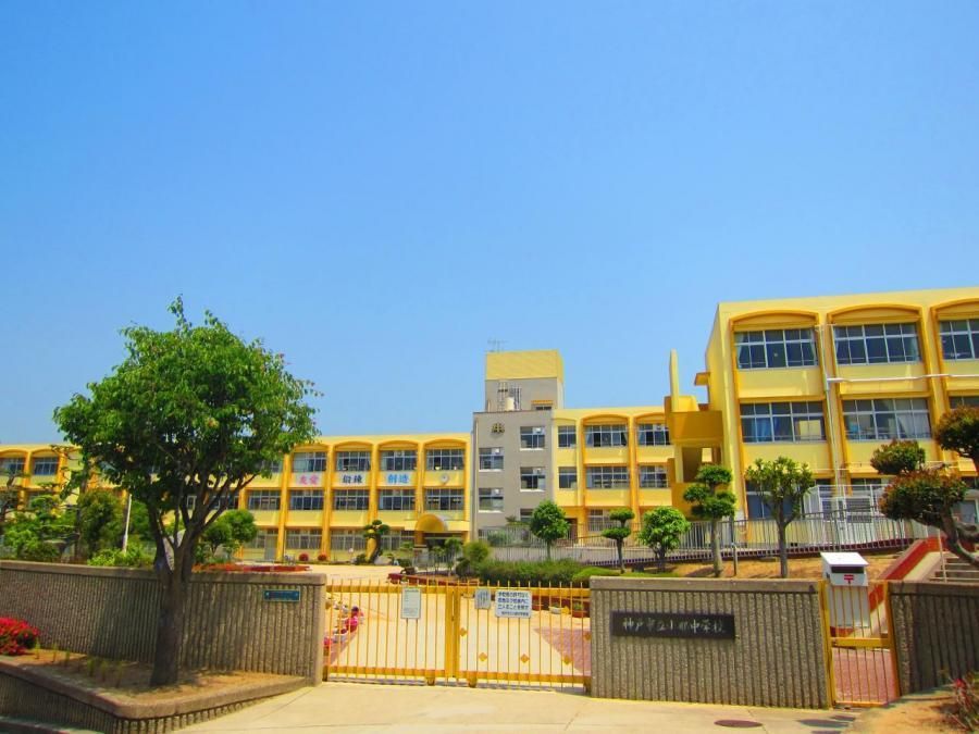 Renovated 4LDK House in Kobe Kita Ward with Garden and Parking - Thumbnail 4
