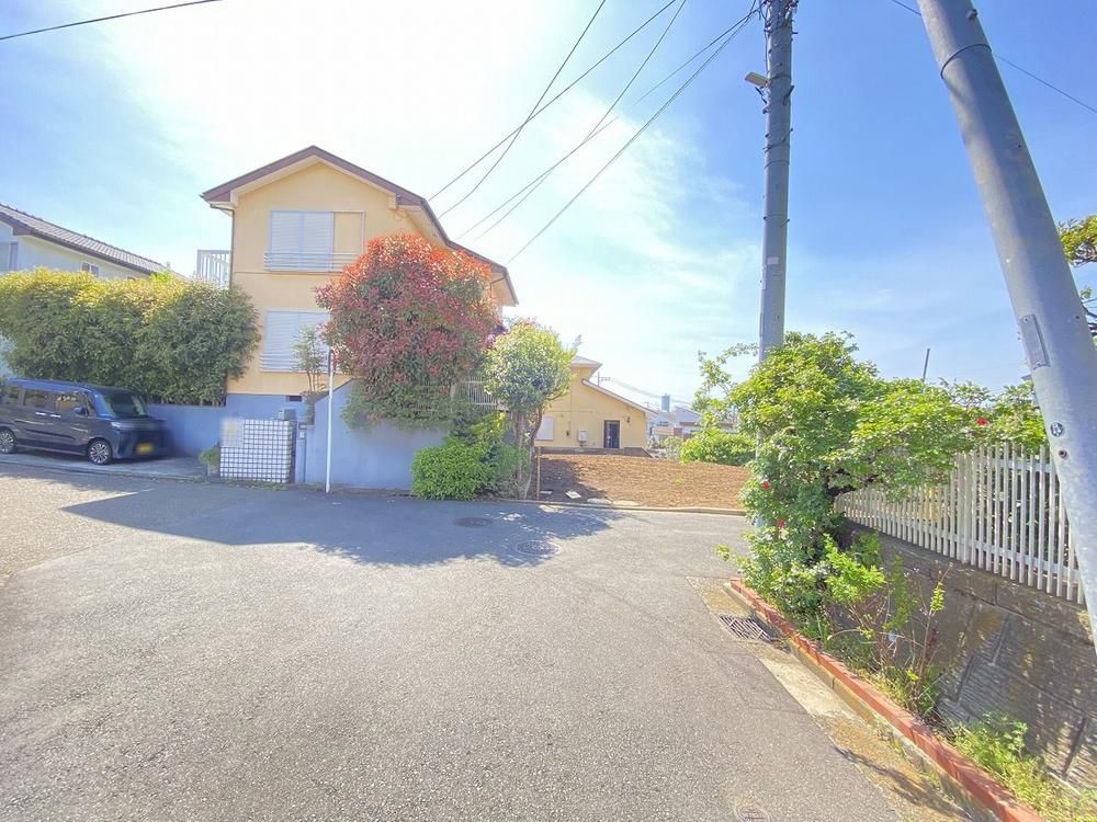 Land for Sale in Totsuka-ku Yokohama 189m2 Corner Lot - Thumbnail 2