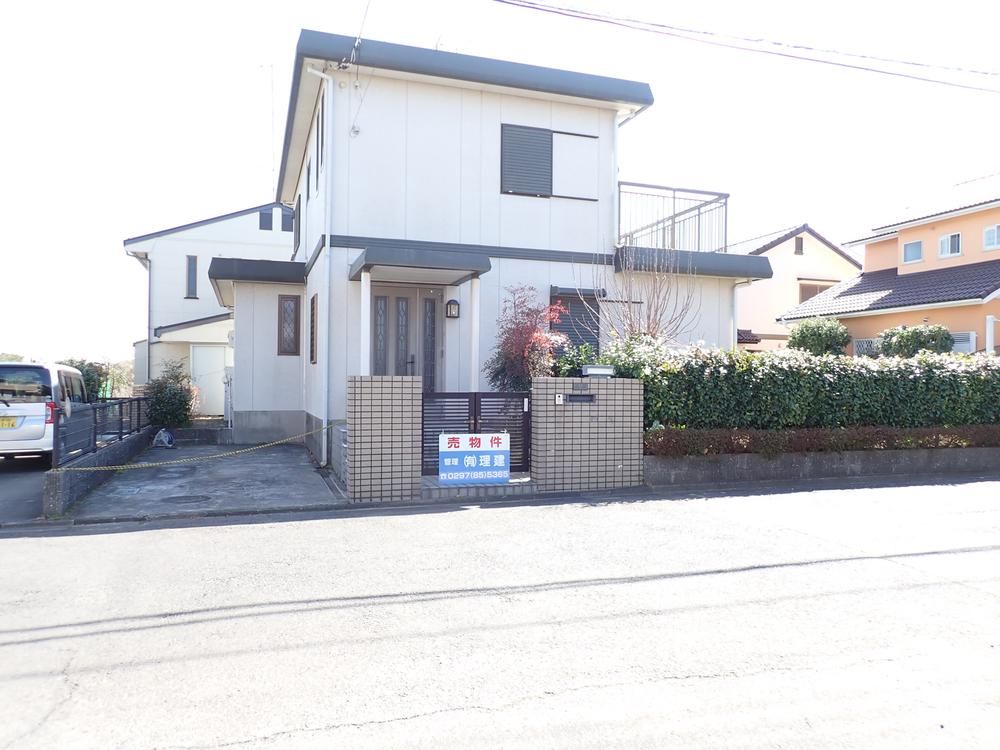 4LDK Detached House for Sale in Ryugasaki, Ibaraki - Thumbnail 2