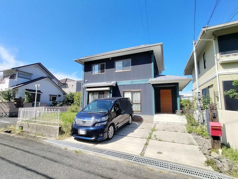 Renovated 2LDK House in Ibaraki, Osaka with Solar Panels - Thumbnail 2