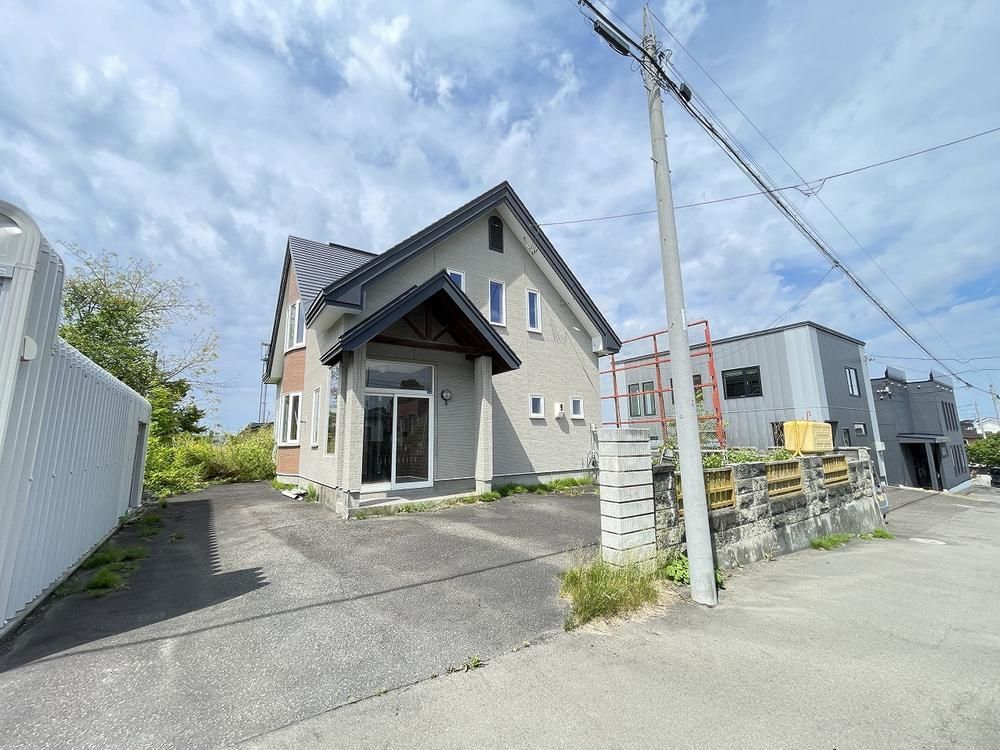 3LDK Detached House for Sale in Iwamizawa, Hokkaido - Thumbnail 2