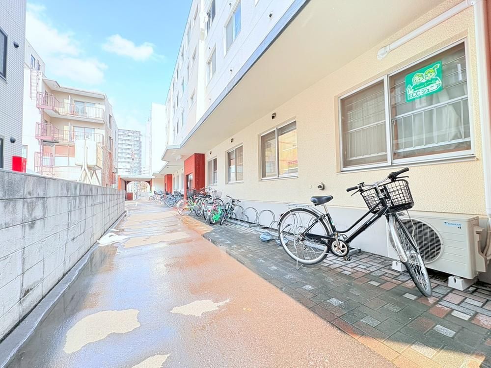 Renovated 3LDK Apartment near Kotoni Station, Sapporo - Thumbnail 3