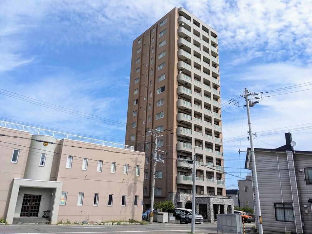4LDK Apartment for Sale in Otaru, Hokkaido - 89.98m2 - Thumbnail 2