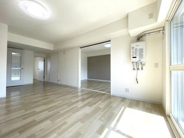 Renovated 3LDK Apartment Near Miyanosawa Station, Sapporo - Thumbnail 2