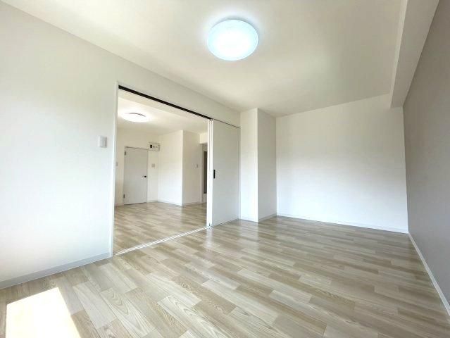 Renovated 3LDK Apartment Near Miyanosawa Station, Sapporo - Thumbnail 4