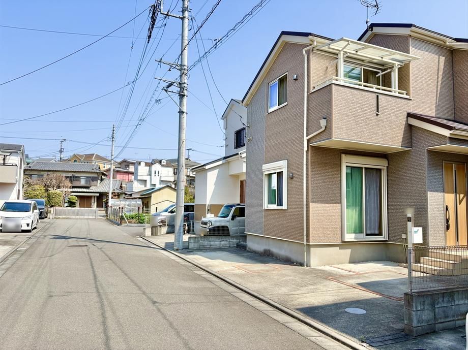 4LDK House for Sale in Hamura, Tokyo - 93m2 - Thumbnail 2