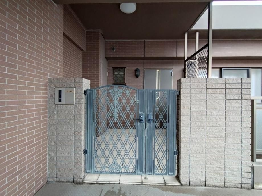 Renovated 4LDK Apartment in Kashiwa, Chiba - 103m² - Thumbnail 2