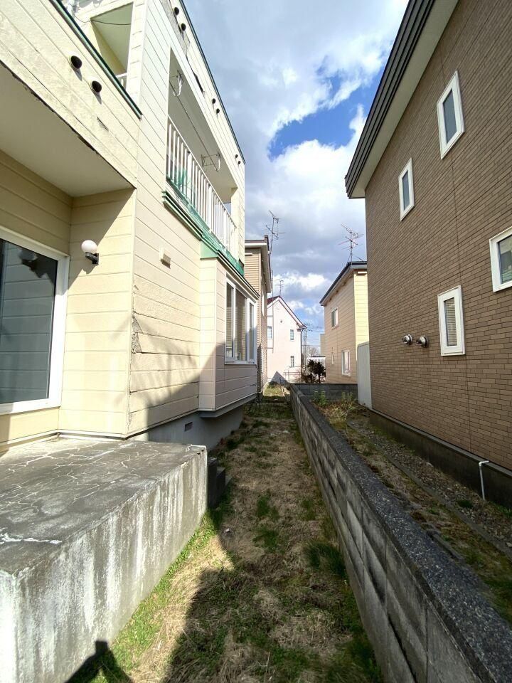 4LDK Detached House in Eniwa City with Parking for 3 Cars - Thumbnail 2