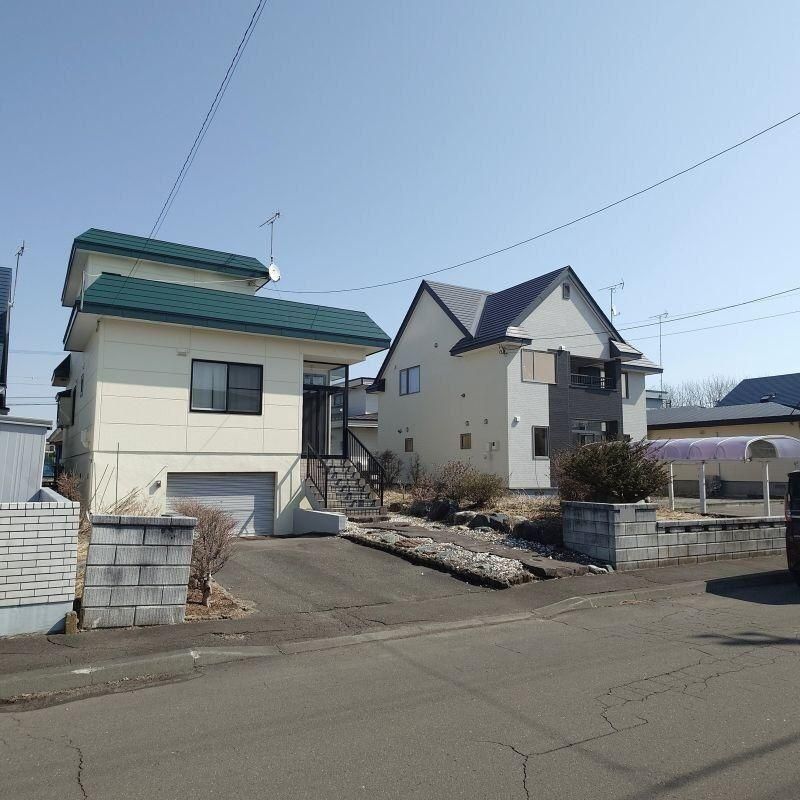 3LDK Detached House for Sale in Tomakomai, Hokkaido - Thumbnail 2