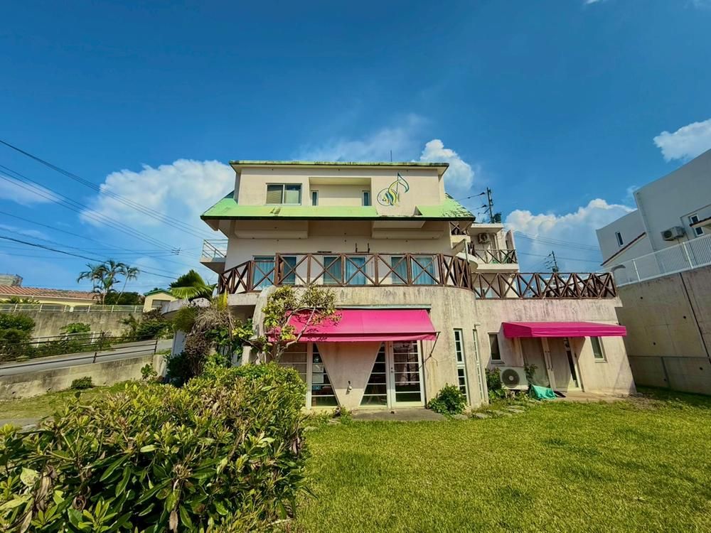 Okinawa Yomitan 8LDK Ocean View House for Sale - Thumbnail 2
