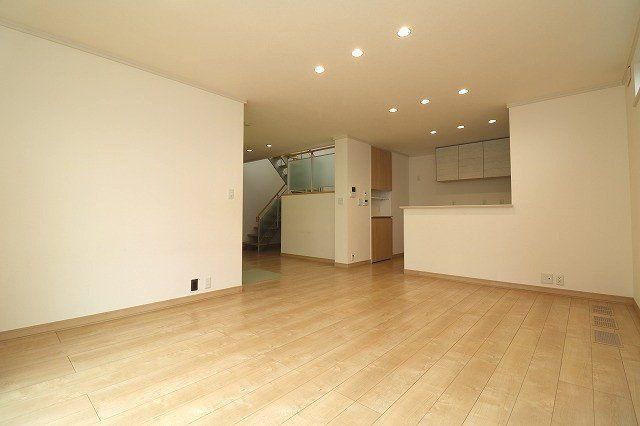 5LDK Detached House in Kurashiki with 107m2 Floor Area - Thumbnail 3