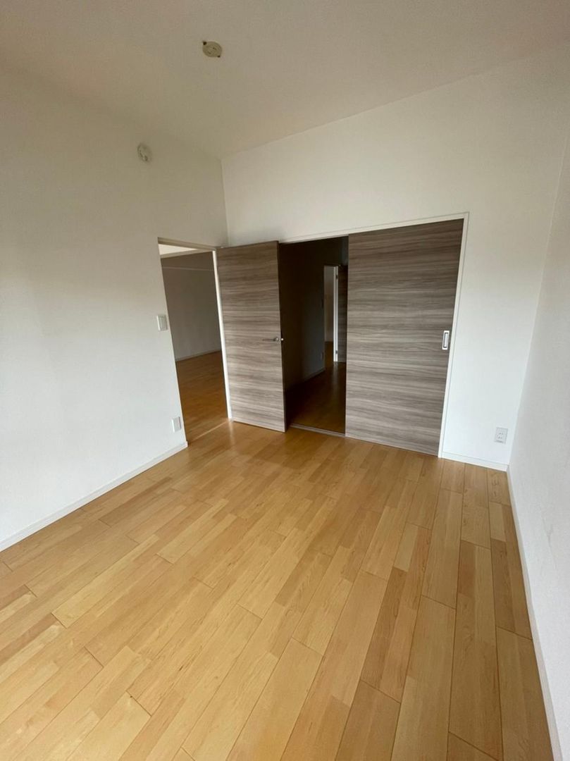 Renovated 3LDK Apartment in Aoba Ward, Sendai - Thumbnail 4