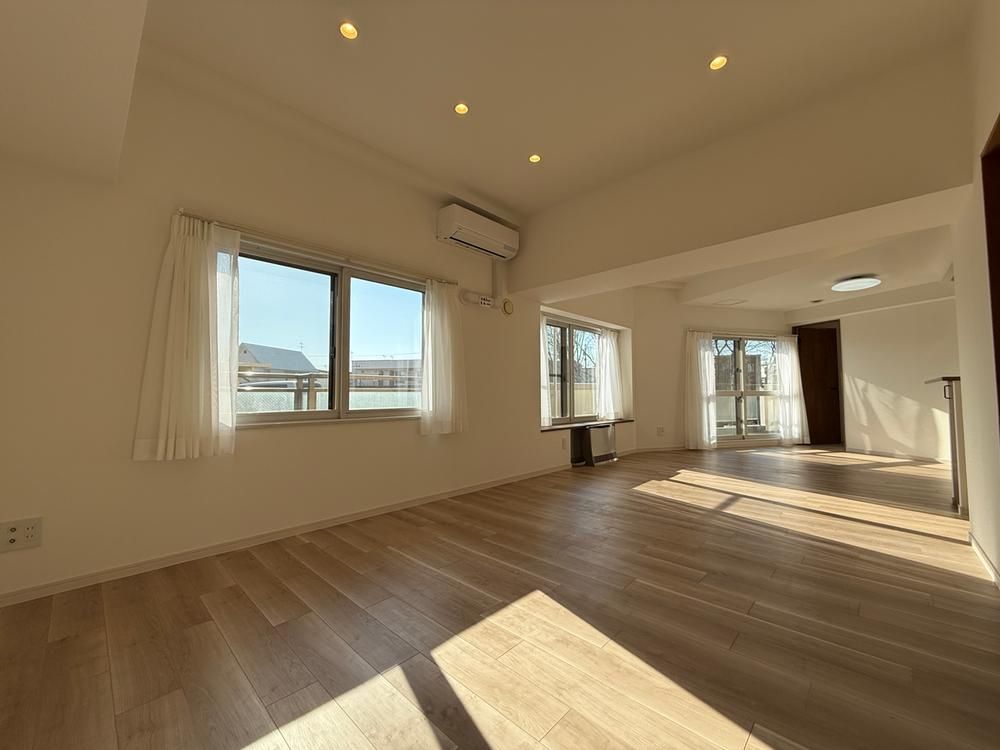 4LDK 114.7m2 Renovated Apartment in Atsubetsu-ku, Sapporo - Thumbnail 4