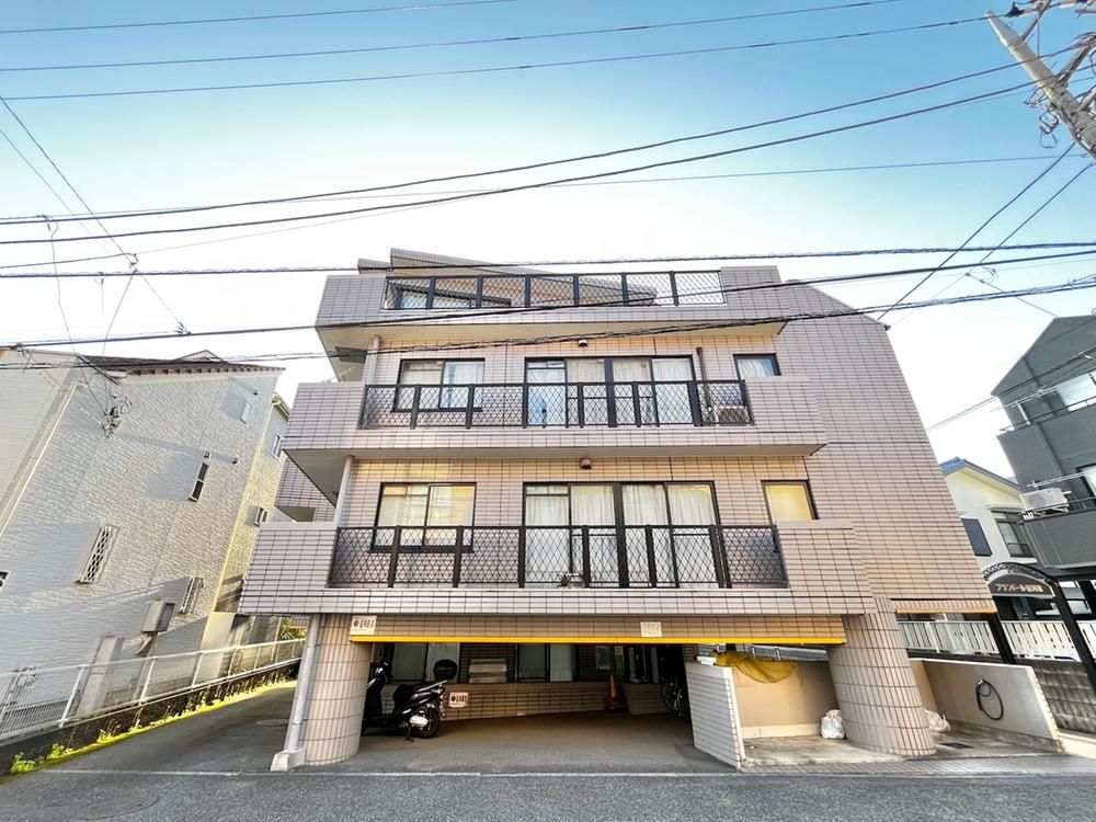 Fully Renovated 4LDK Apartment in Tama Ward, Kawasaki - Thumbnail 3