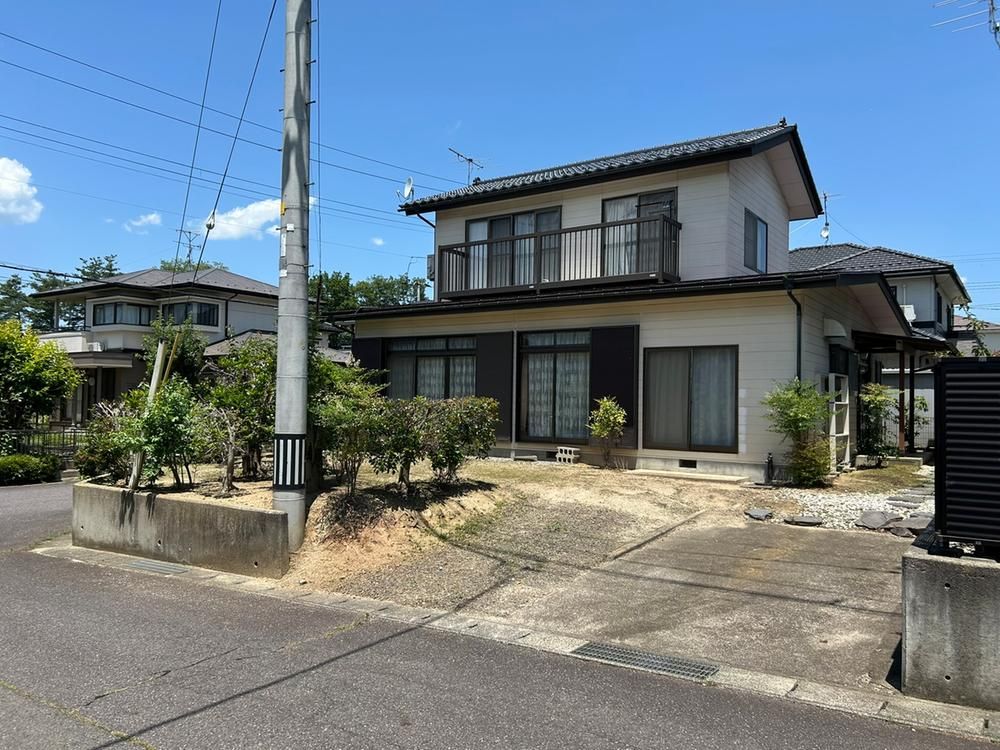 5DK Detached House in Fukushima City with 224m² Land - Thumbnail 2