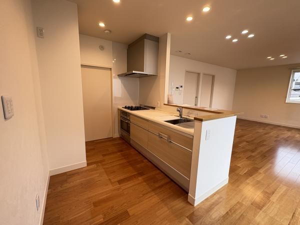 Renovated 3LDK+S House in Aoba-ku, Sendai, 131.91m² - Thumbnail 4