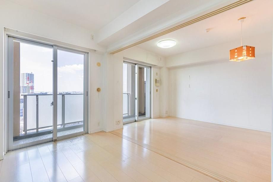 2LDK Apartment for Sale in Funabashi, Chiba - 58.57m2 - Thumbnail 3