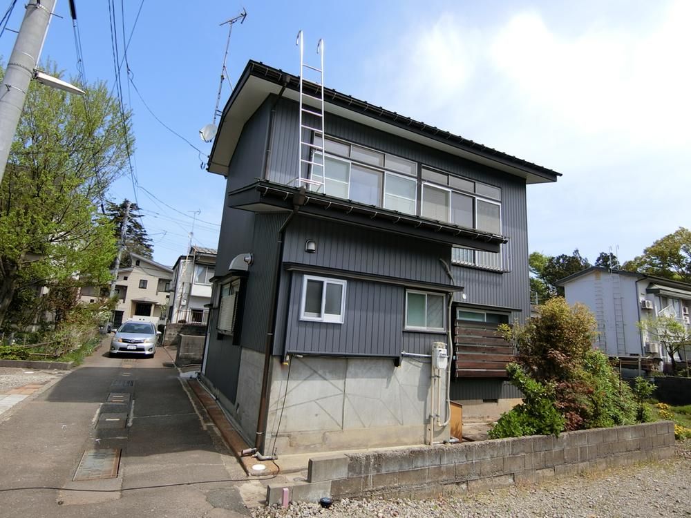 Renovated 4DK House for Sale in Joetsu, Niigata - Thumbnail 2