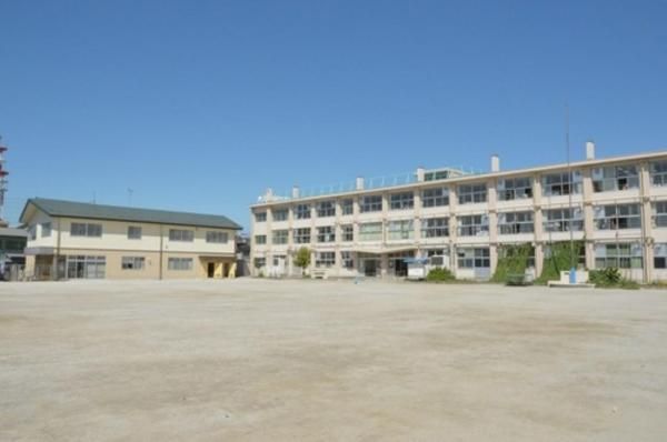 Renovated 4LDK House in Utsunomiya - 106m² Near Station - Thumbnail 4