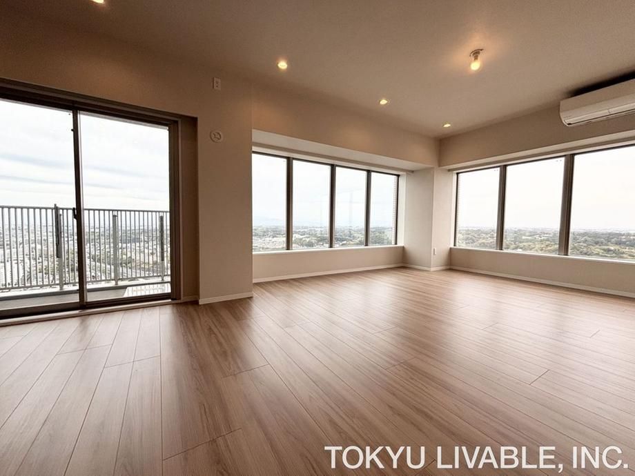 2LDK Apartment for Sale in Totsuka-ku, Yokohama Near Station - Thumbnail 3