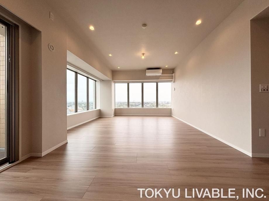 2LDK Apartment for Sale in Totsuka-ku, Yokohama Near Station - Thumbnail 2