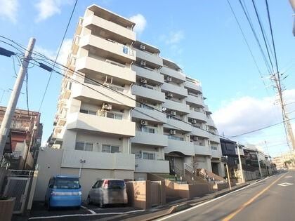 2LDK+S Renovated Apartment in Funabashi, Chiba - Thumbnail 2