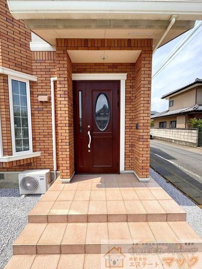 4LDK Detached House on Large Corner Lot in Maebashi, Gunma — Front_door, Maebashi, Gunma