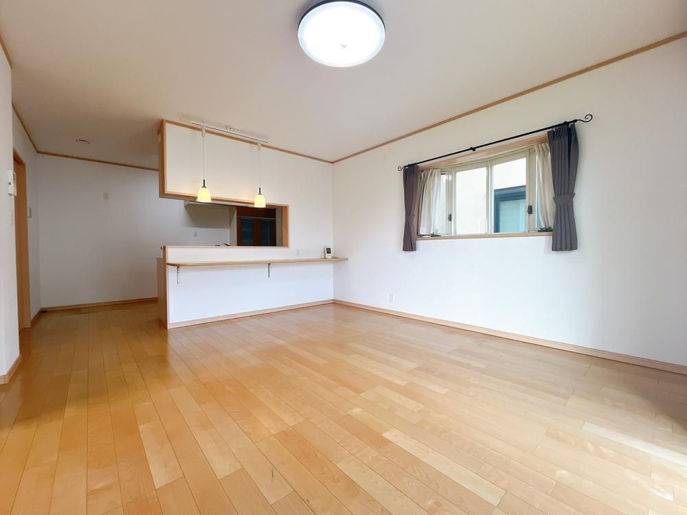 4LDK Detached House with Solar Panels in Iwaki City - Thumbnail 4
