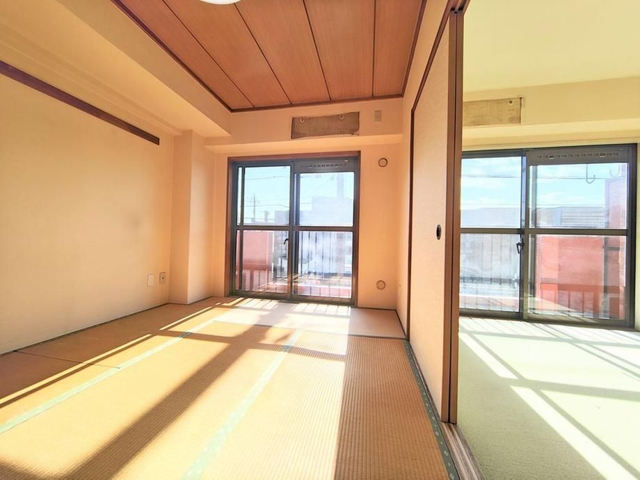 Lions Mansion Higashiterao 2DK+S Apartment for Sale in Yokohama - Thumbnail 2