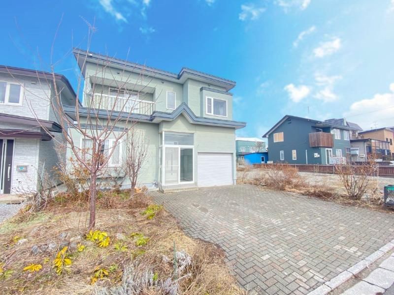 4LDK House with Garage in Hakodate, Hokkaido - Thumbnail 2