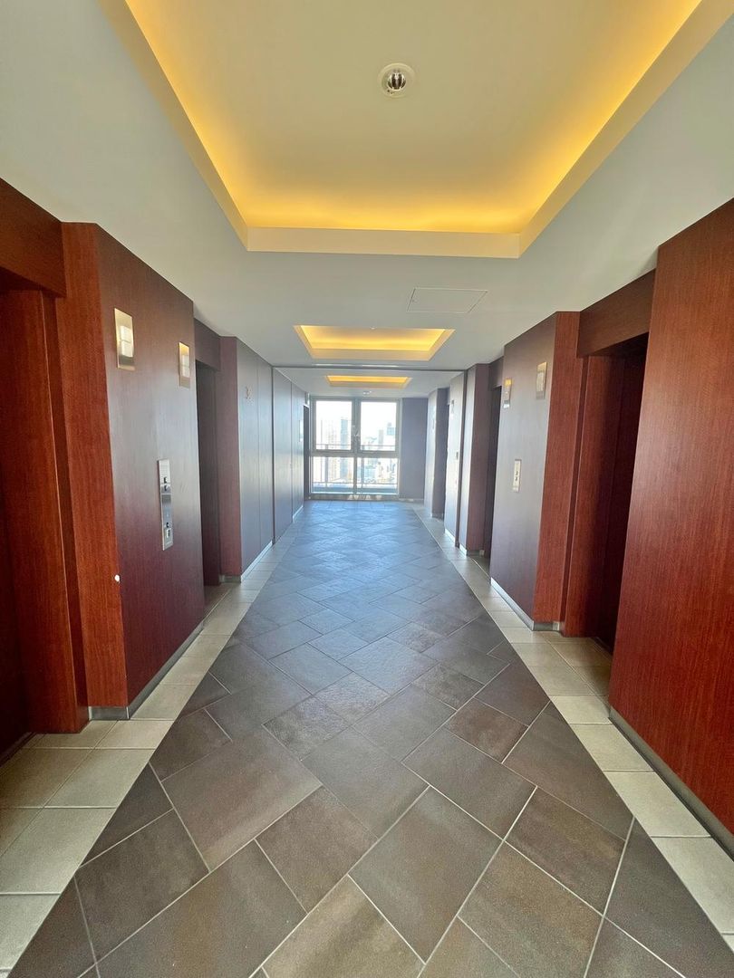 2LDK Apartment in Minato Ward, Tokyo with Views - Thumbnail 2