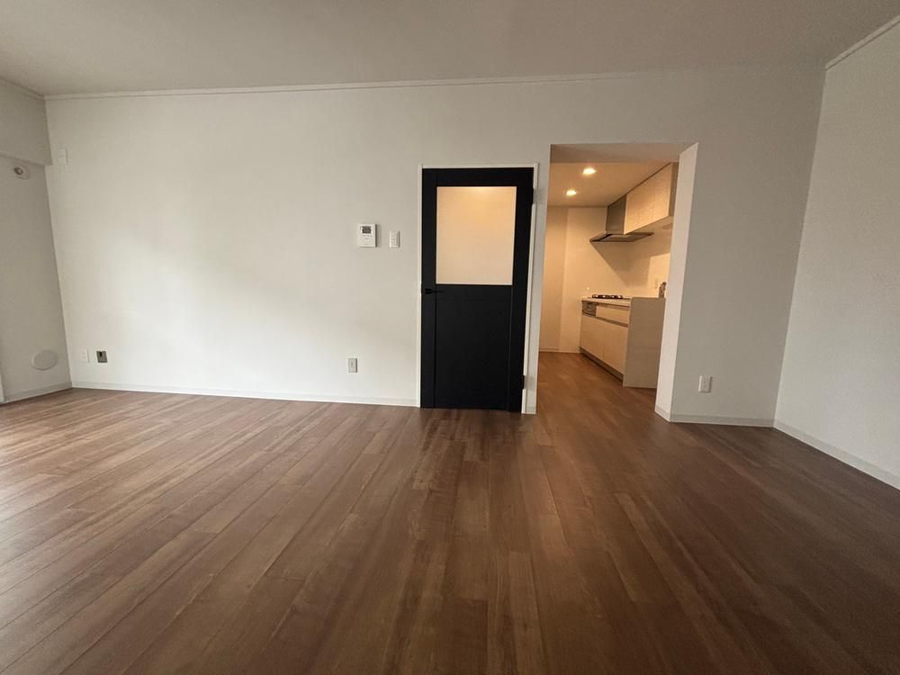 Renovated 3LDK Apartment for Sale in Minami-ku, Sapporo - Thumbnail 4