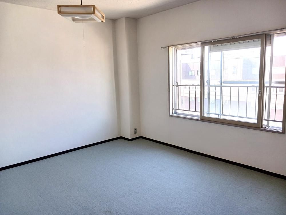 4LDK Top-Floor Apartment in Sapporo Minami-ku for Sale - Thumbnail 4