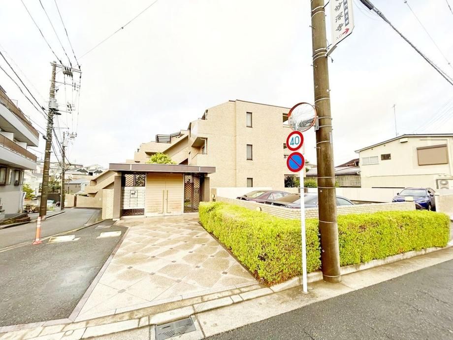 3LDK Apartment for Sale in Kanagawa-ku, Yokohama - Thumbnail 3