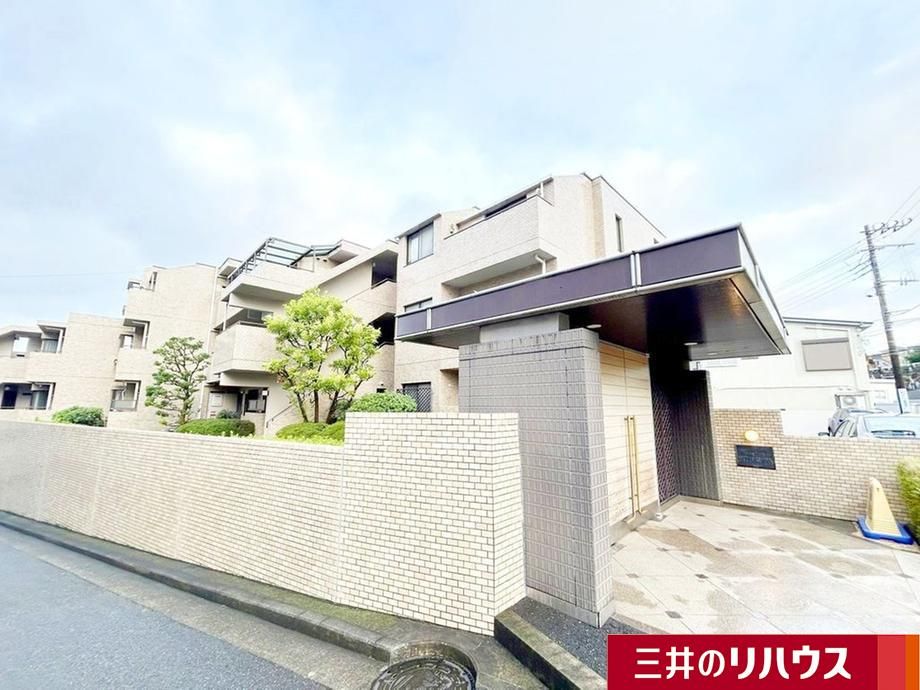 3LDK Apartment for Sale in Kanagawa-ku, Yokohama - Thumbnail 2