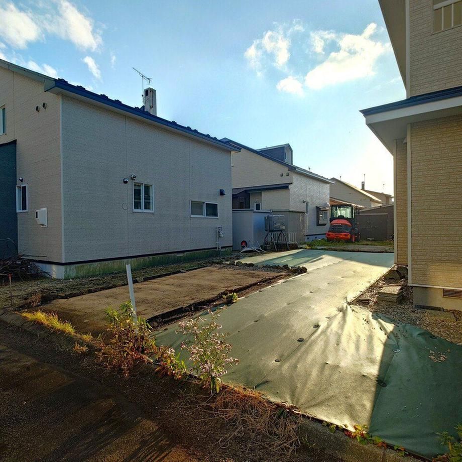 4LDK+S Detached House on Corner Lot in Tomakomai, Hokkaido - Thumbnail 2
