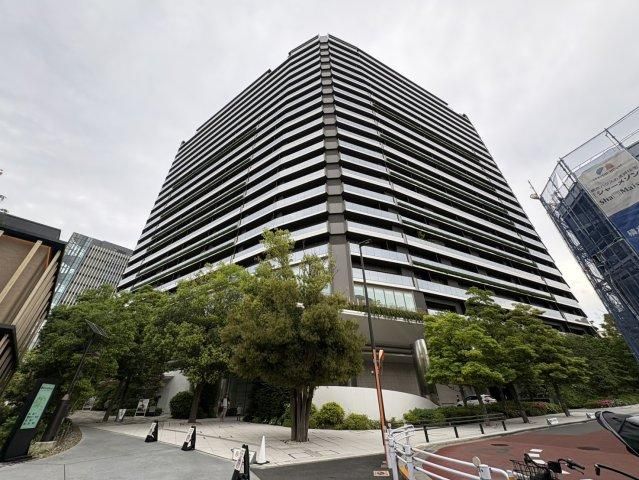 1LDK Renovated Apartment in Shibuya, Tokyo for Sale - Image 1