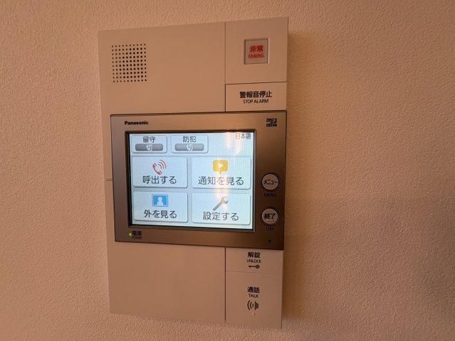 1LDK Renovated Apartment in Shibuya, Tokyo for Sale - Thumbnail 3
