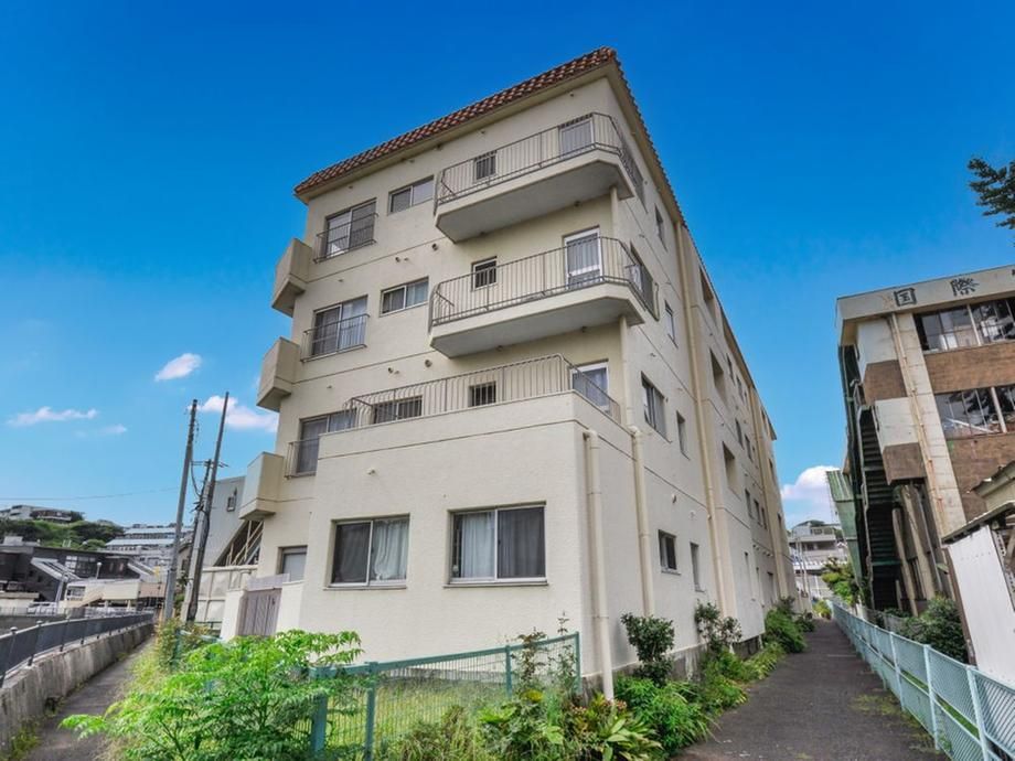 3DK Apartment for Sale Near Wadamachi Station, Yokohama - Thumbnail 2