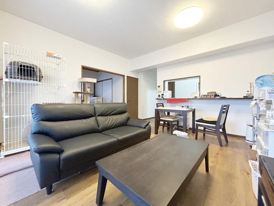 4LDK Apartment for Sale in Funabashi, Chiba - 79m2 - Thumbnail 2