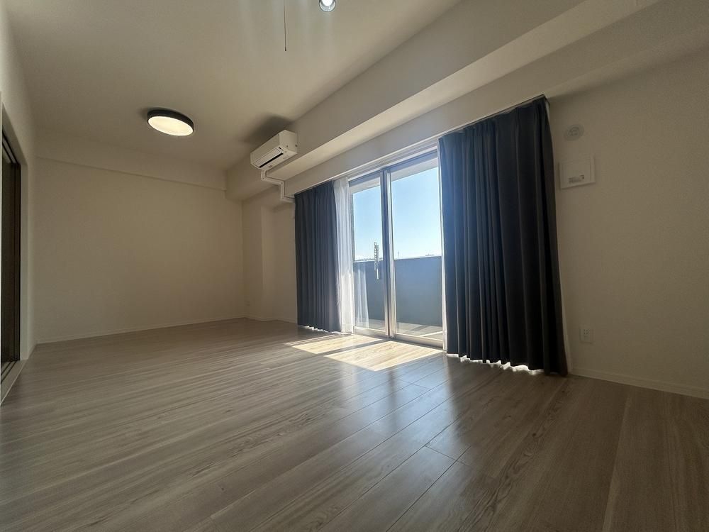 Modern 2LDK Condominium in Ginowan, Okinawa - 59.14m2 - Thumbnail 4