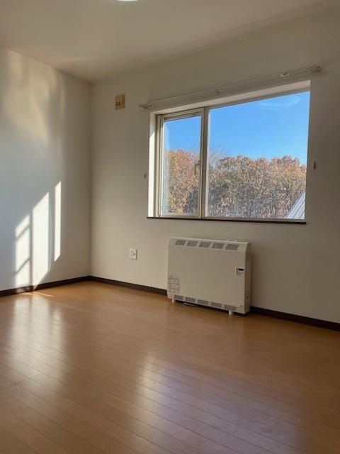 4LDK House for Sale in Niikappu, Hokkaido - 165 Tsubo Land - Thumbnail 3