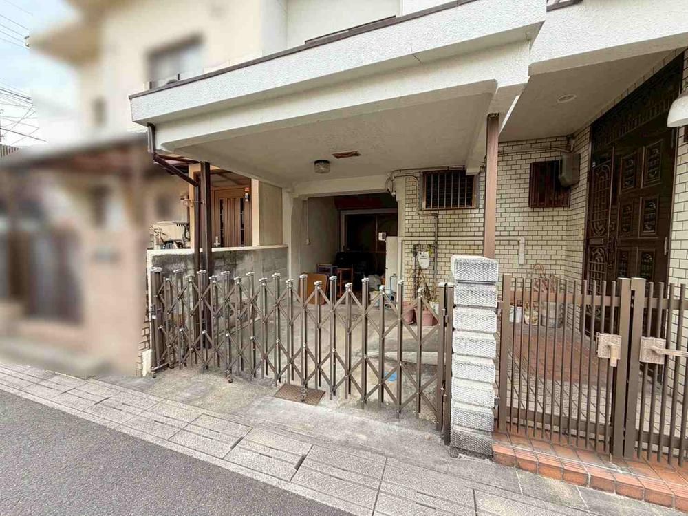 5DK Terraced House in Oyamazaki-cho, Kyoto Prefecture for Sale - Thumbnail 2